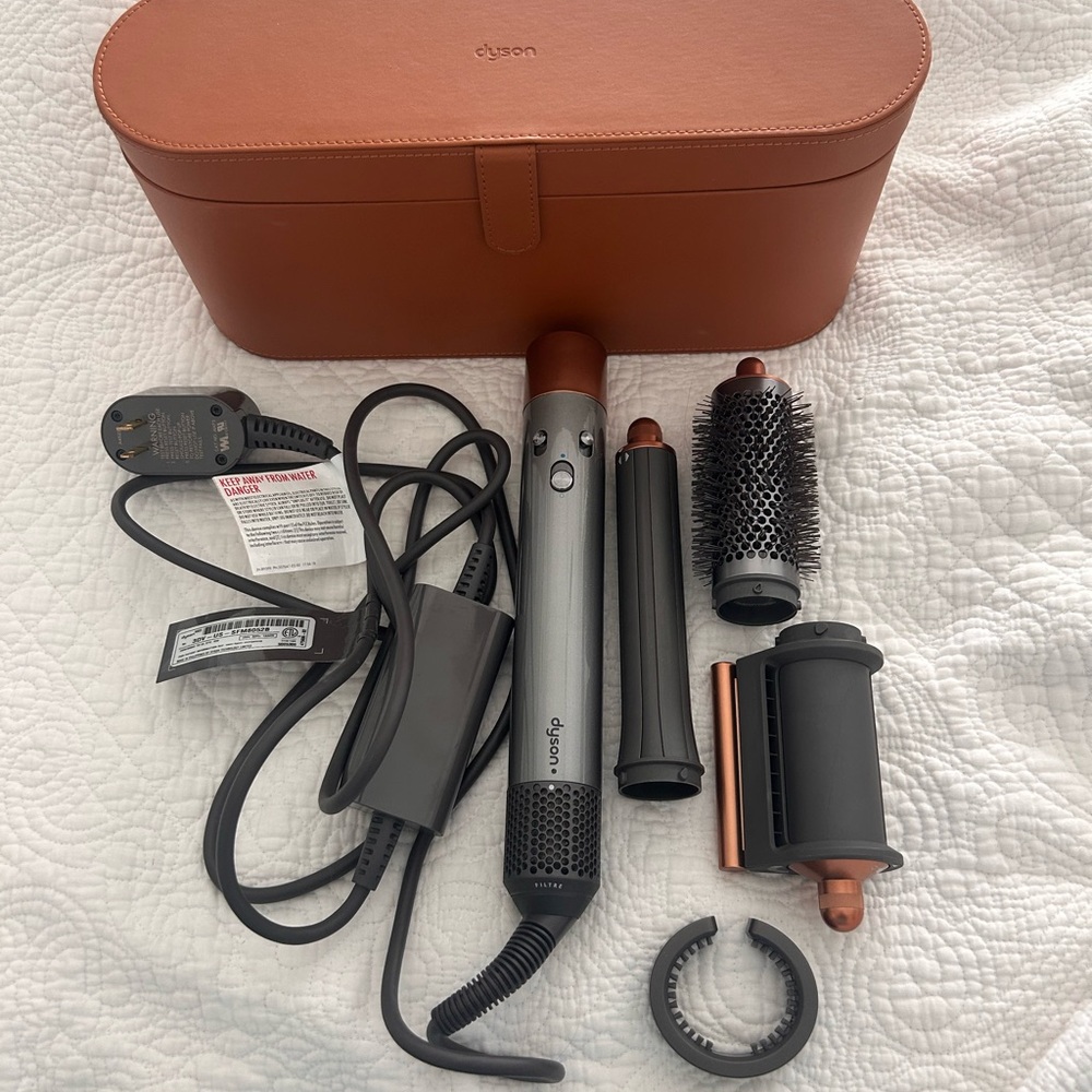Dyson Airwrap Multi-Styler Set - Black and Copper